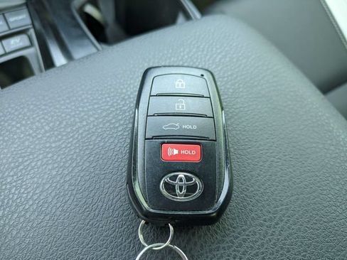 Used 2025 Toyota Camry SE w/ Convenience Package FWD image 29