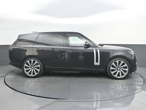 Used 2025 Land Rover Range Rover Long Wheelbase Autobiography AWD/4WD image 8