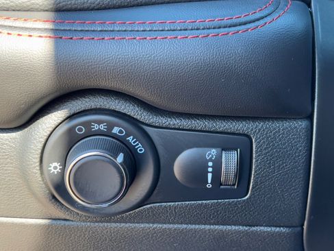 Used 2023 Dodge Durango GT image 28