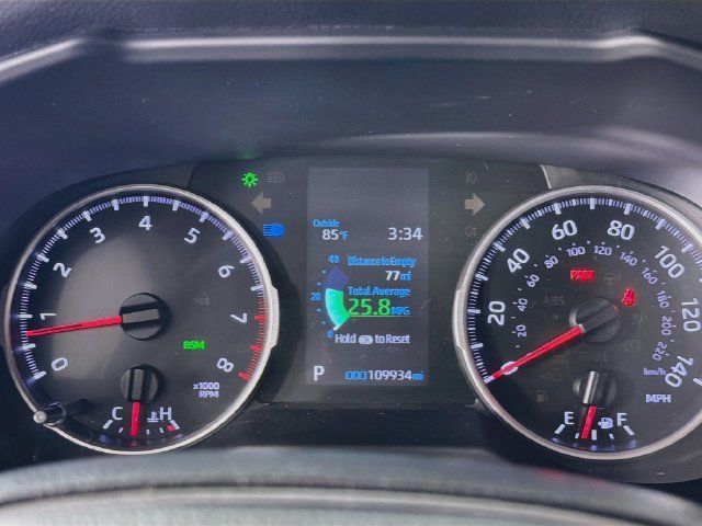 Used 2021 Toyota RAV4 XLE Premium FWD image 14