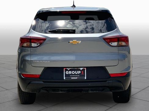 Used 2024 Chevrolet TrailBlazer LS w/ LS Convenience Package FWD image 5