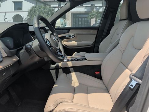 Used 2026 Volvo XC90 B6 Ultra w/ Protection Package AWD/4WD image 11
