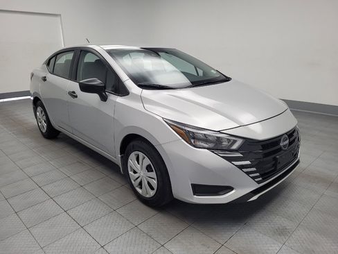 Used 2025 Nissan Versa S w/ Trunk Package FWD image 13