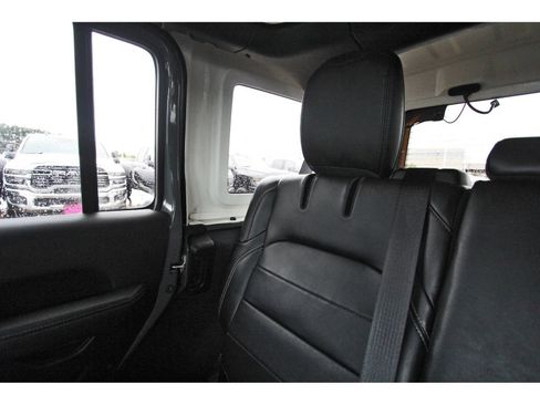 Used 2023 Jeep Wrangler Unlimited Sahara w/ Cold Weather Group AWD/4WD image 14