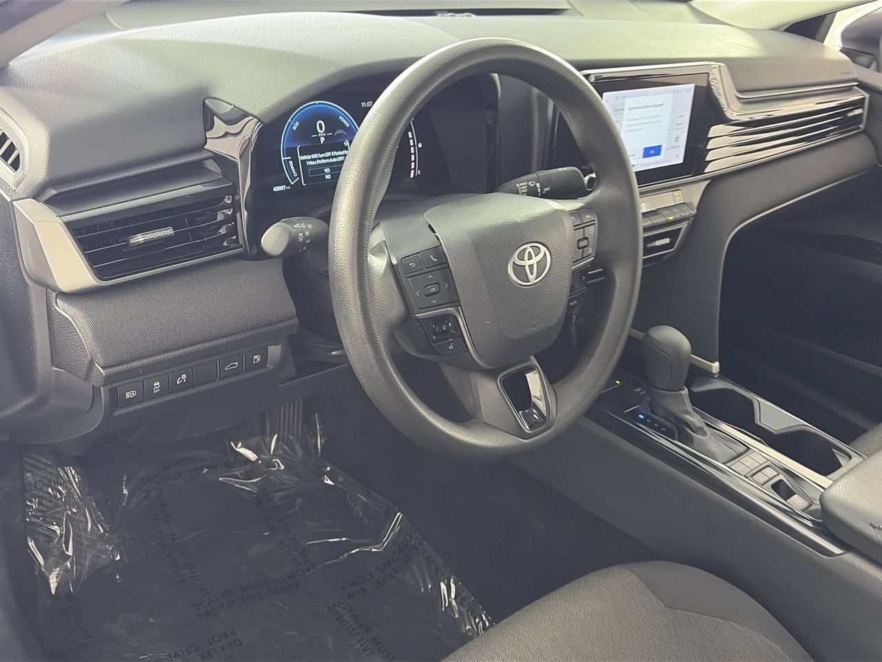 Used 2025 Toyota Camry LE FWD image 11