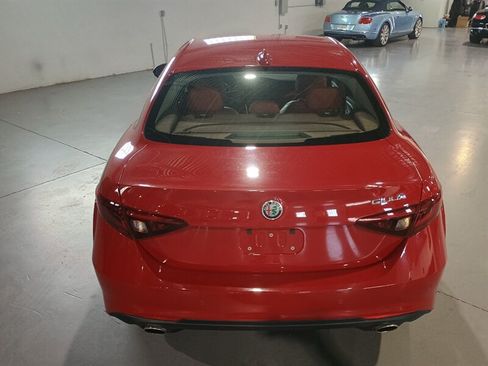 Used 2019 Alfa Romeo Giulia RWD image 5