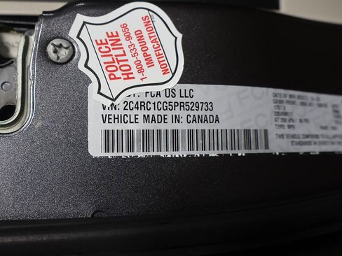 Used 2023 Chrysler Voyager LX image 42