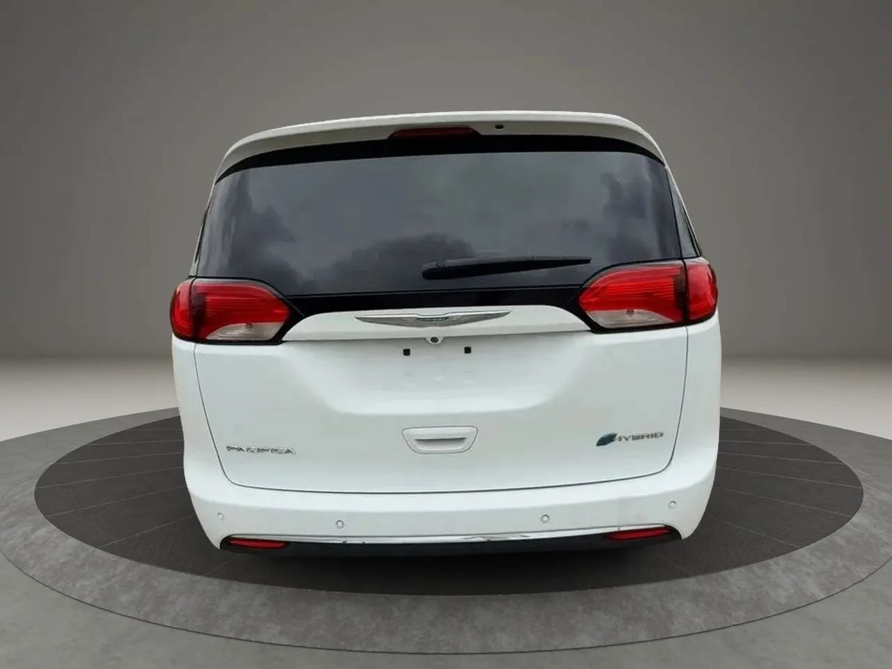 Used 2018 Chrysler Pacifica Touring Plus FWD image 5