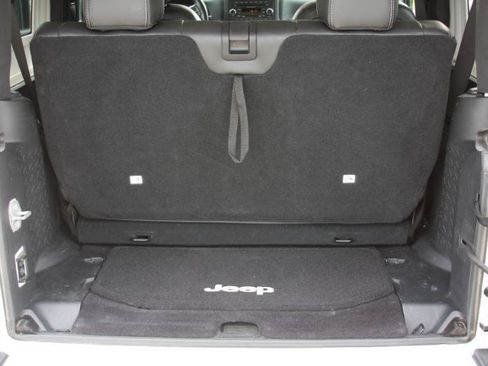 Used 2016 Jeep Wrangler Sahara AWD/4WD image 18