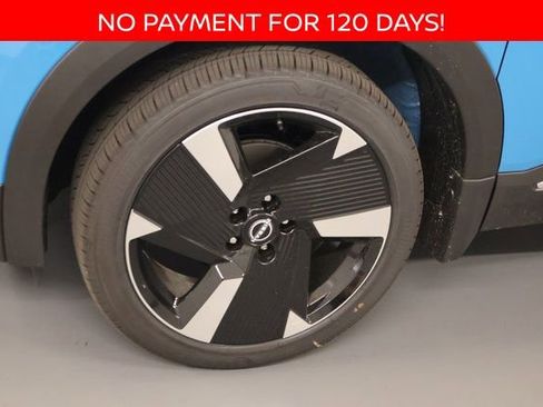 New 2025 Nissan Kicks SR w/ SR Premium Package image 5