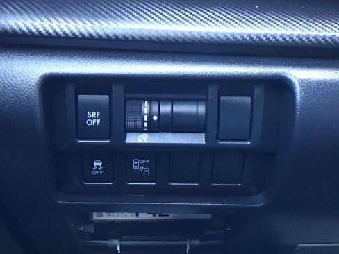 Used 2018 Subaru Impreza 2.0i Premium w/ Eyesight & BSD & Rcta image 28