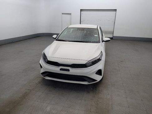 Used 2023 Kia Forte LXS w/ LXS Technology Package FWD image 15