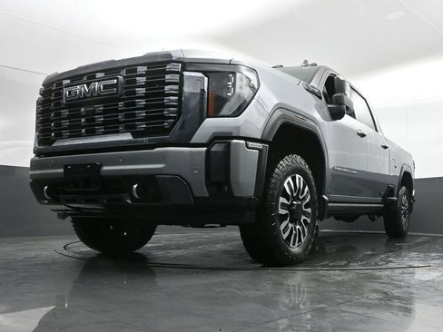 Used 2024 GMC Sierra 3500 Denali Ultimate image 43