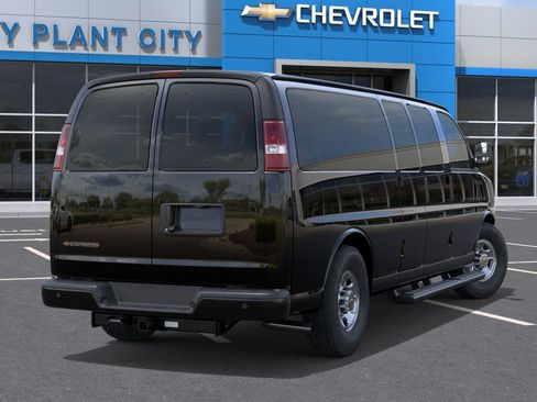 New 2025 Chevrolet Express 3500 LS RWD image 4