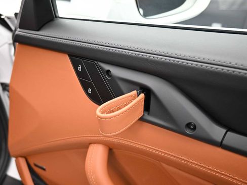 Certified 2024 Porsche 911 GT3 RS RWD image 29