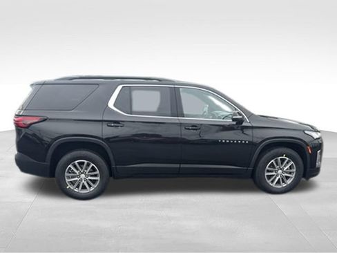 Certified 2022 Chevrolet Traverse LT FWD image 8
