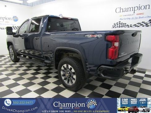 Used 2022 Chevrolet Silverado 2500 Custom w/ Custom Value Package AWD/4WD image 8