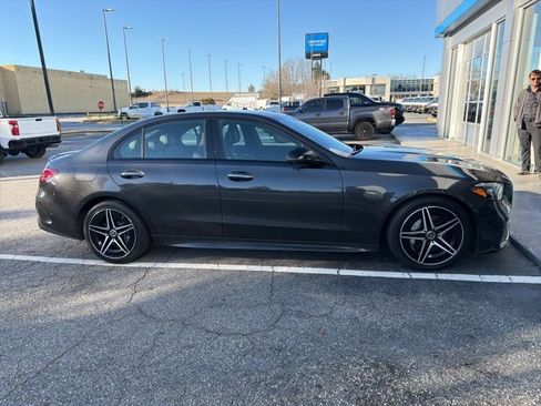 Used 2023 Mercedes-Benz C 300 4MATIC Sedan image 4