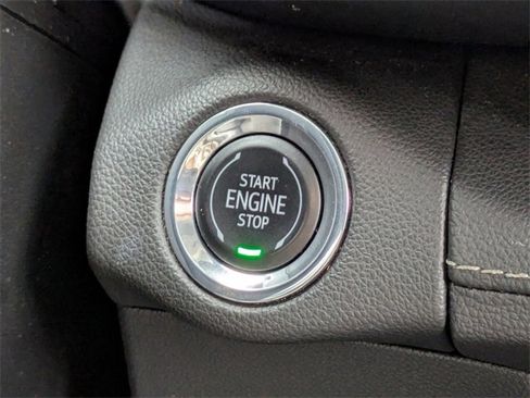 Used 2023 Buick Envision Essence image 30