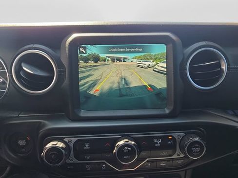 Used 2021 Jeep Gladiator Overland w/ Popular Equipment Package AWD/4WD image 21