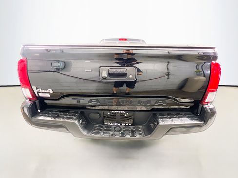 Used 2023 Toyota Tacoma SR w/ SR Convenience Package image 6