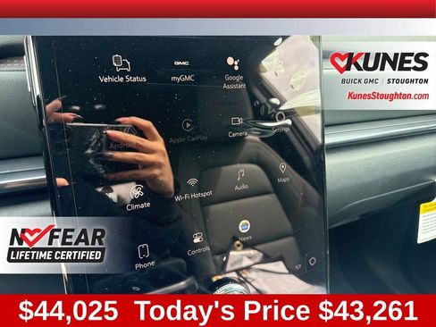 New 2026 GMC Terrain AT4 AWD/4WD image 35