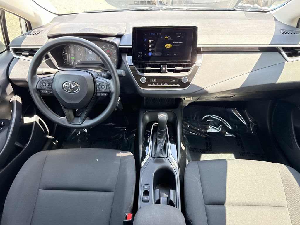 Used 2023 Toyota Corolla LE FWD image 18