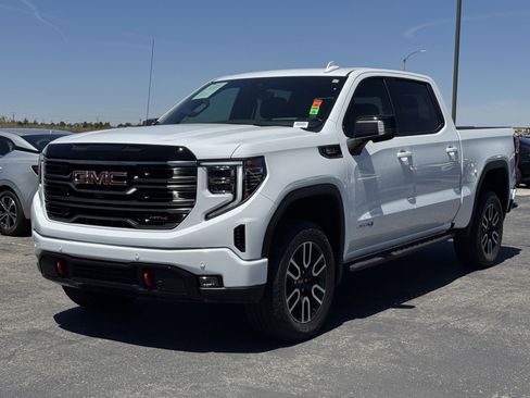 Used 2025 GMC Sierra 1500 AT4 w/ AT4 Premium Package AWD/4WD image 3