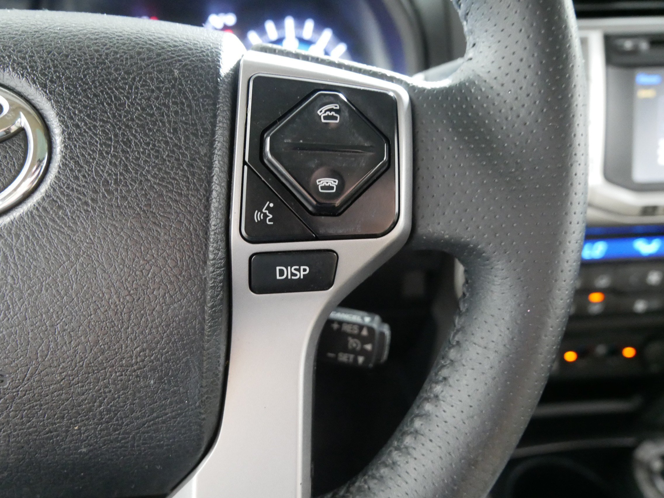Used 2018 Toyota 4Runner Limited AWD/4WD image 28