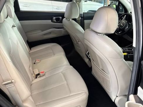 Used 2023 Kia Sorento S w/ Panoramic Sunroof Package FWD image 16