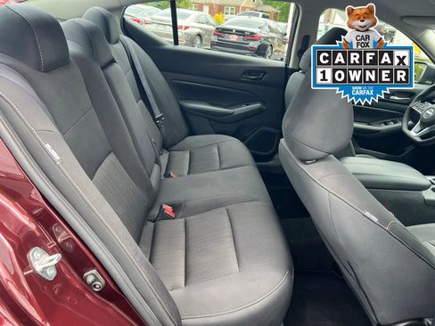Used 2025 Nissan Altima 2.5 SV FWD image 17