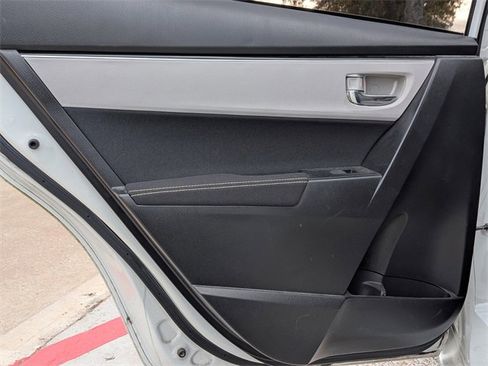 Used 2017 Toyota Corolla LE image 24