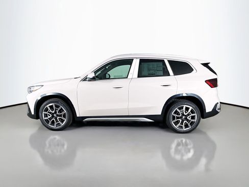 New 2026 BMW X1 xDrive28i w/ Convenience Package AWD/4WD image 4