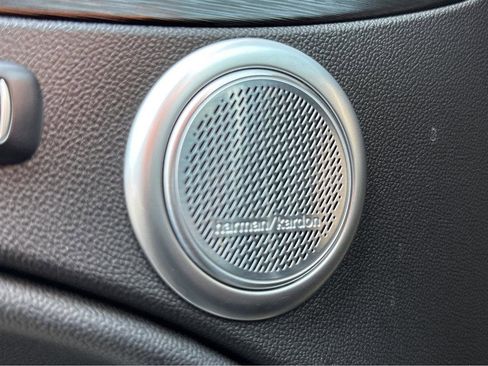 Used 2019 Alfa Romeo Stelvio AWD image 42