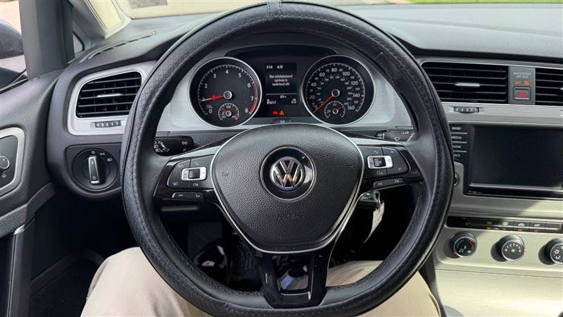 Used 2016 Volkswagen Golf S FWD image 25