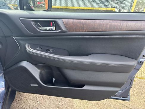 Used 2016 Subaru Outback 2.5i Limited image 16
