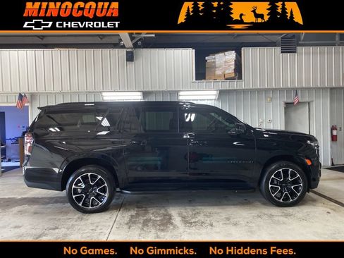 Used 2024 Chevrolet Suburban RST w/ Luxury Package AWD/4WD image 1