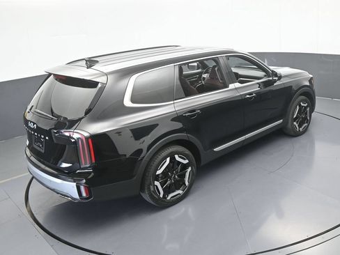 Used 2024 Kia Telluride EX w/ EX Captain's Chair Package FWD image 53