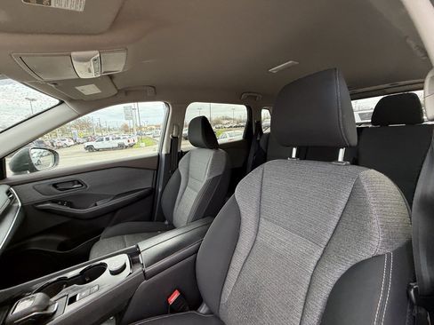 Used 2021 Nissan Rogue S image 13