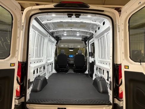 New 2026 Ford Transit 250 148 Medium Roof RWD image 10