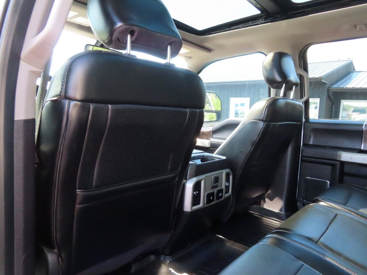 Used 2018 Ford F250 Lariat w/ Lariat Ultimate Package AWD/4WD image 48