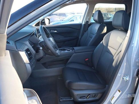 New 2026 Nissan Rogue SV image 10