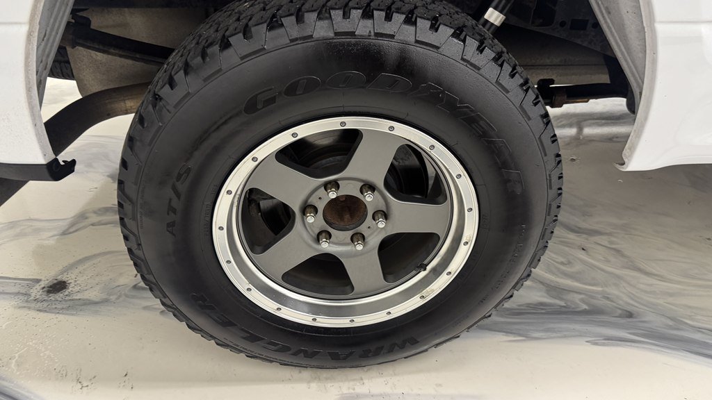 Used 2015 Ford F150 XL w/ Equipment Group 101A Mid AWD/4WD image 12