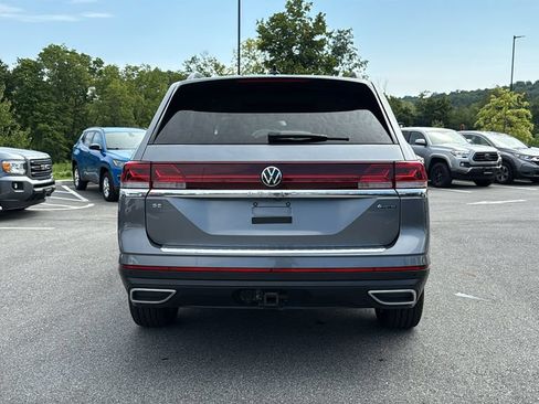 Used 2024 Volkswagen Atlas SE w/ Panoramic Sunroof Package AWD/4WD image 7