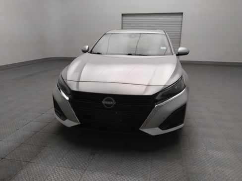 Used 2023 Nissan Altima 2.5 SV w/ SV Premium Package FWD image 15