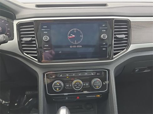 Used 2022 Volkswagen Atlas SE w/ Panoramic Sunroof Package image 24