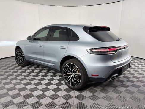 Certified 2026 Porsche Macan AWD/4WD image 3