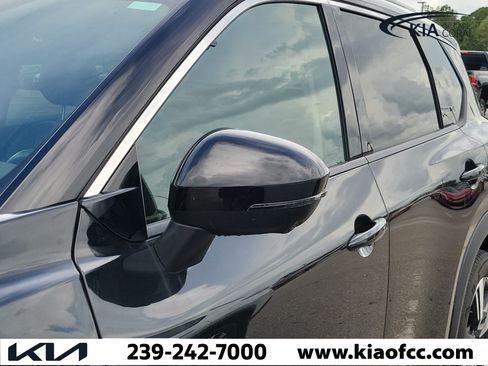 Used 2023 Nissan Rogue SL FWD image 5