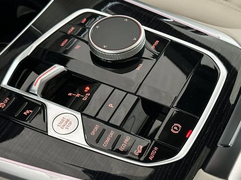 New 2026 BMW X5 xDrive40i w/ M Sport Package image 22