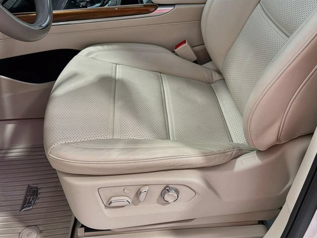 Used 2025 Cadillac Escalade Sport Platinum w/ LPO, Floor Liner Package AWD/4WD image 18